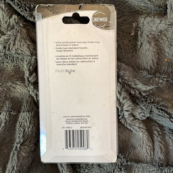 🎶 3 for $20! Utility hooks for your mops, brooms, and other tools Bundle Deal! - Picture 3 of 5